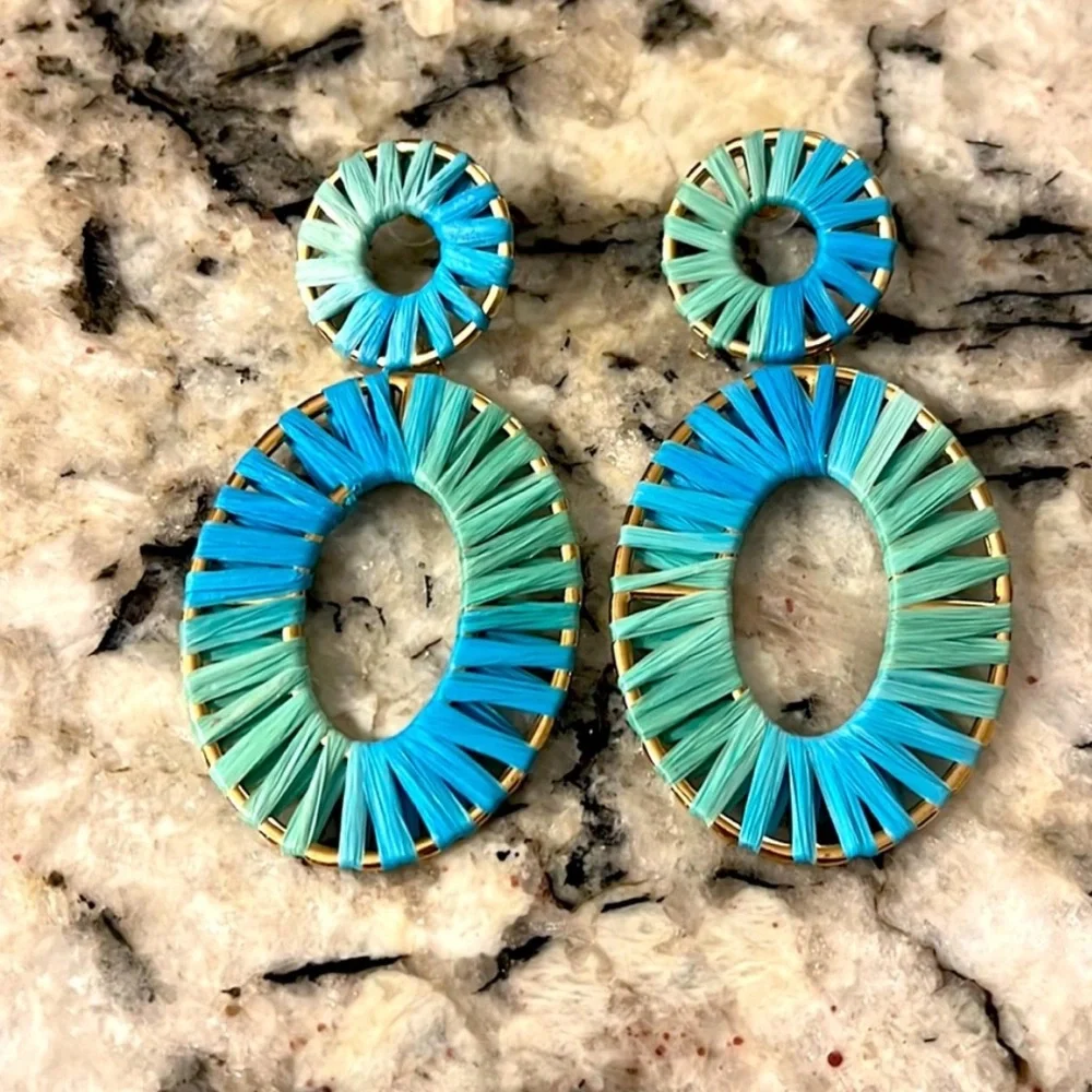 Elegant Blue and Green Woven Earrings - Picture 2 of 4